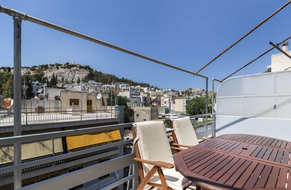 Acropolis View Luxury Suite Атина Екстериор снимка